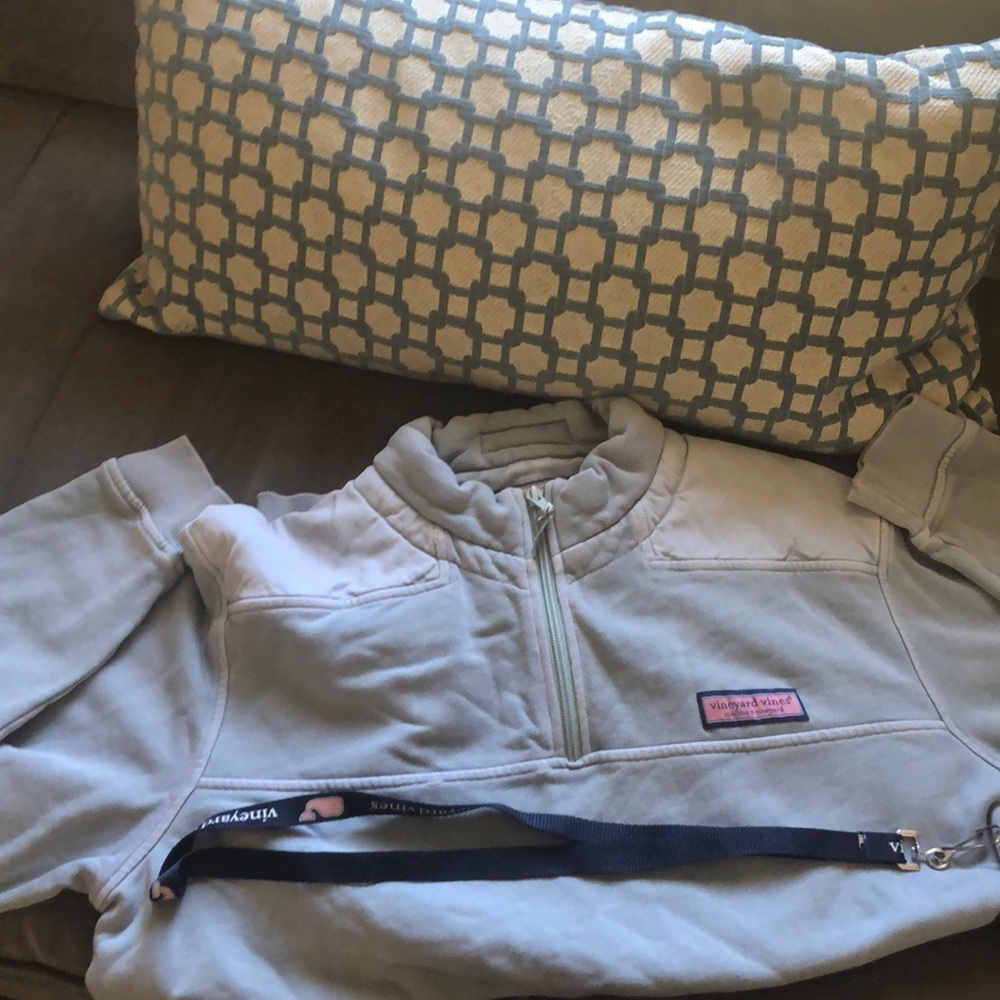 Vineyard Vines sweatshirt and lanyard